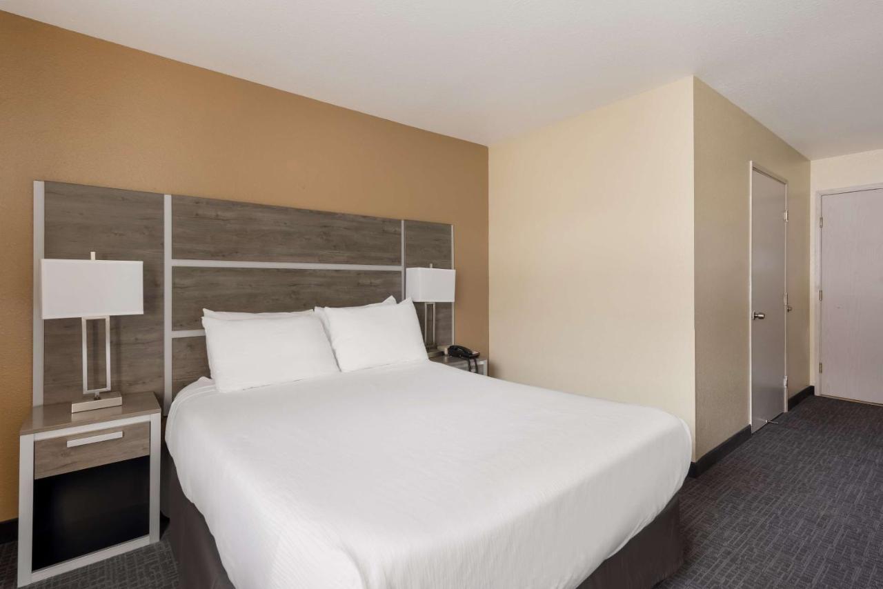 Surestay Hotel By Best Western Wells Exterior foto